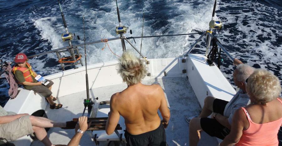 Vilamoura: Algarve Reef Fishing Boat Trip with Gear Included - Setting up your rod and bait