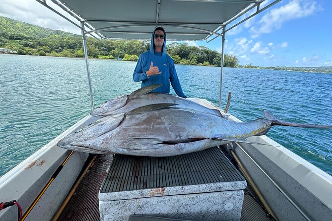 Wholesale Fishing in Poti Marara at Tahiti Teahupoo Peninsula - Fishing beside the Teahupoo Peninsula